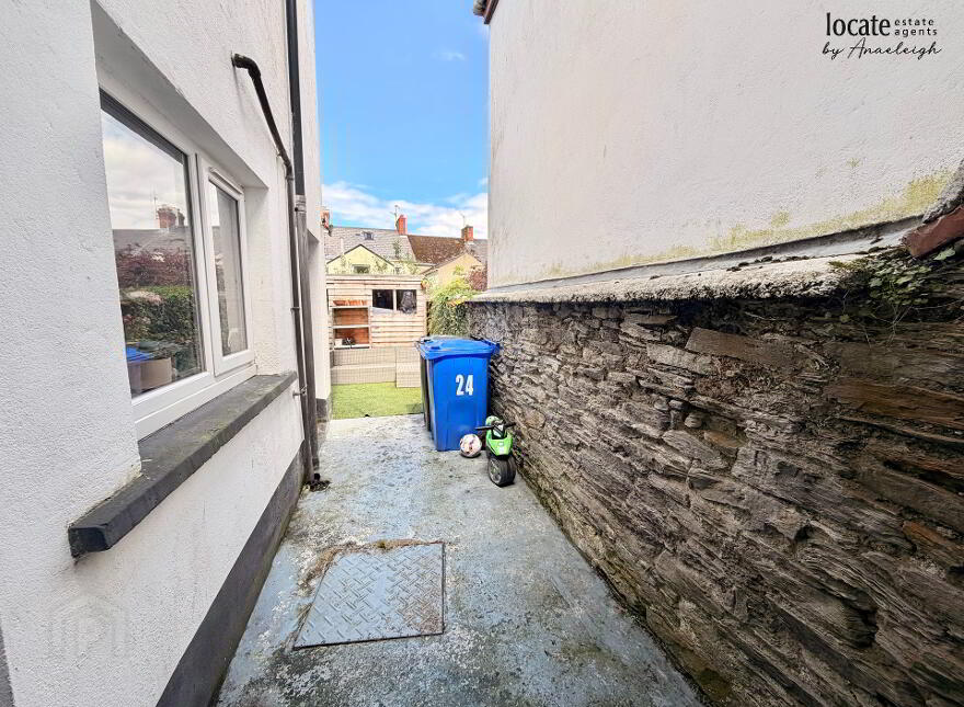 24 Lower Nassau Street, Rosemount, Derry, BT48 0ES