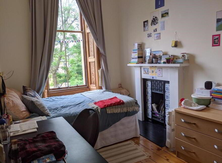 173 Bruntsfield Place, Bruntsfield, Edinburgh, EH10 4DG