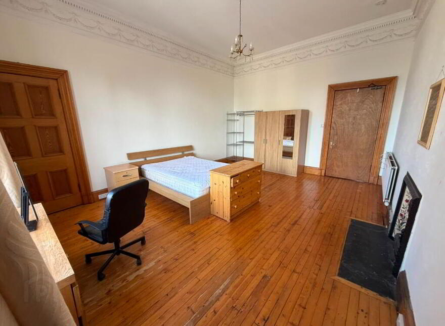 173 Bruntsfield Place, Bruntsfield, Edinburgh, EH10 4DG