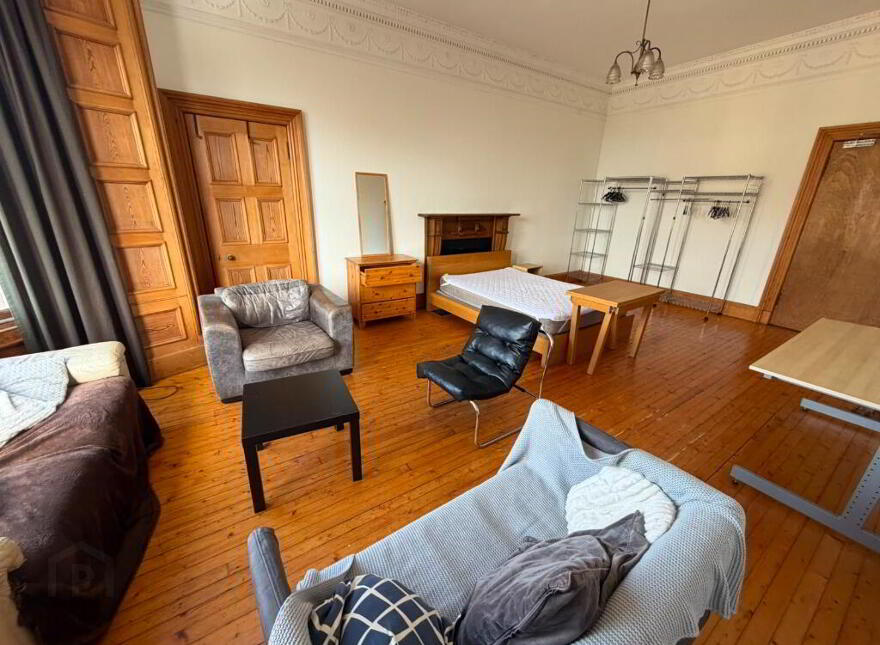173 Bruntsfield Place, Bruntsfield, Edinburgh, EH10 4DG