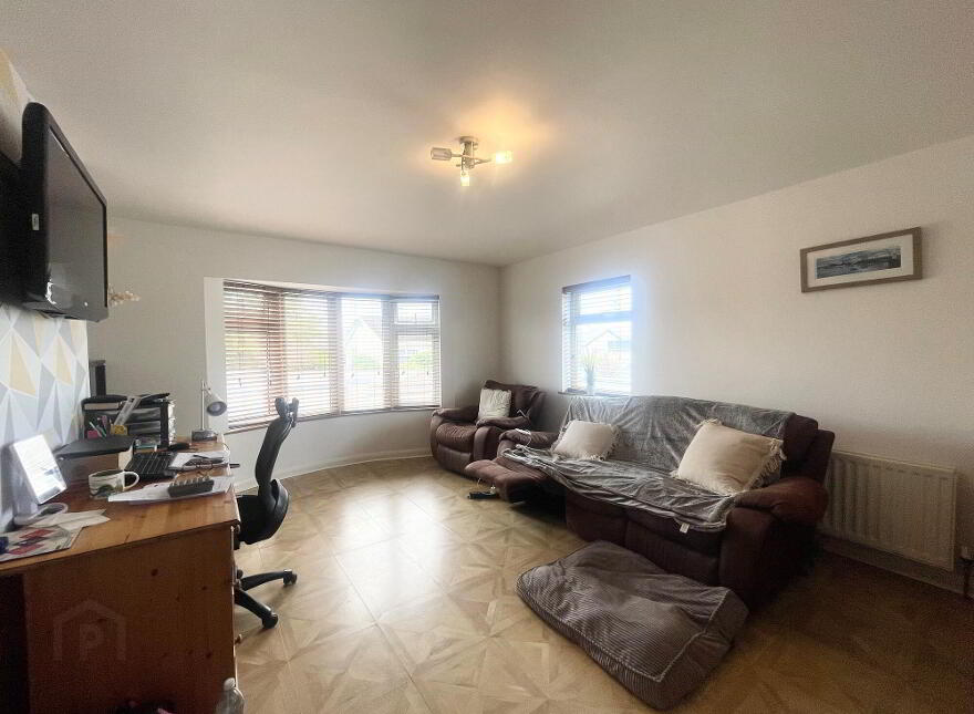 5 Ganiamore Avenue, Portrush, BT56 8EZ