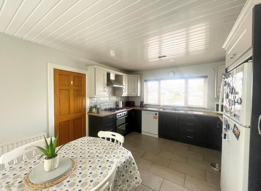 5 Ganiamore Avenue, Portrush, BT56 8EZ