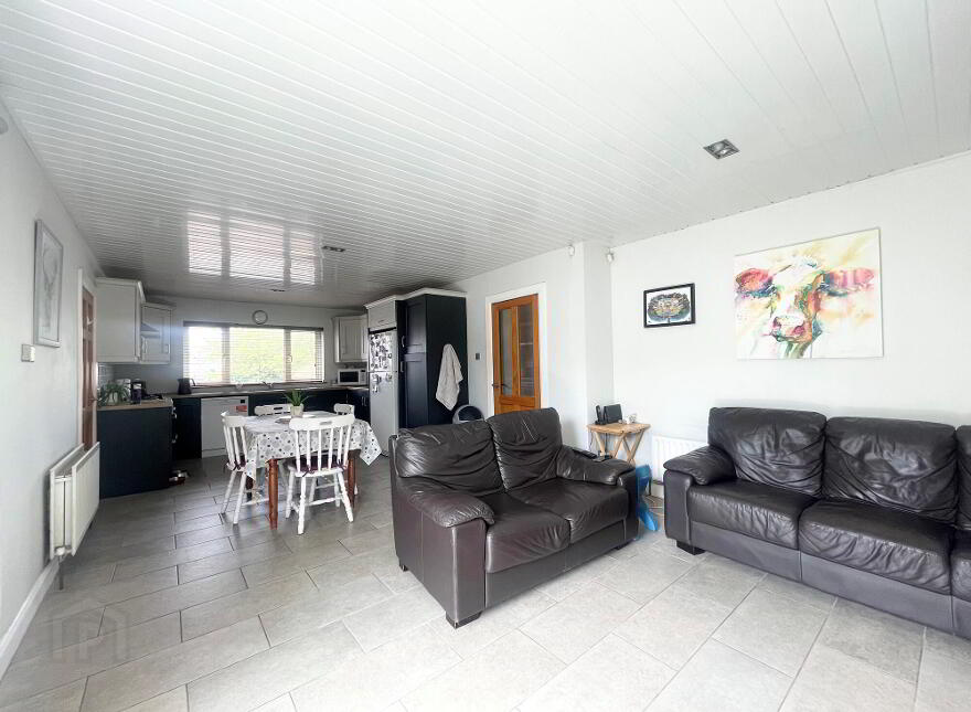 5 Ganiamore Avenue, Portrush, BT56 8EZ