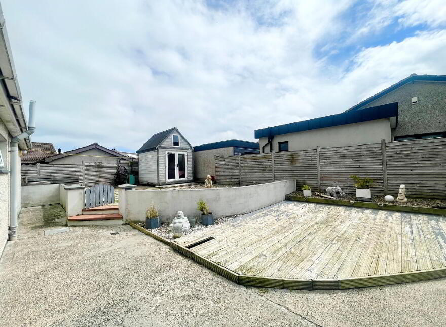 5 Ganiamore Avenue, Portrush, BT56 8EZ