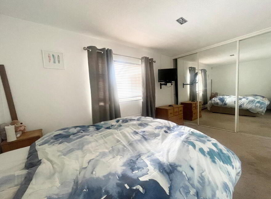 5 Ganiamore Avenue, Portrush, BT56 8EZ