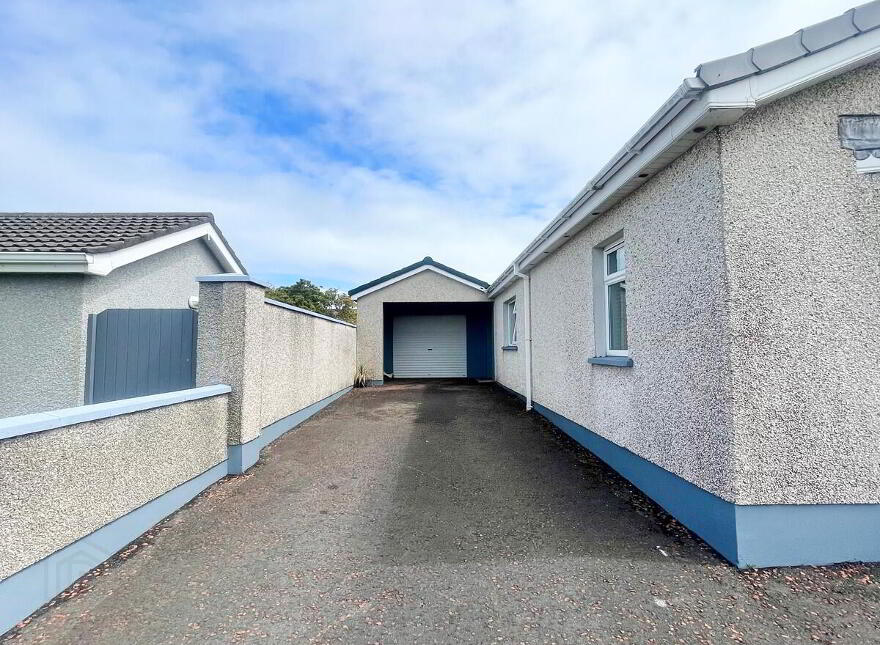 5 Ganiamore Avenue, Portrush, BT56 8EZ