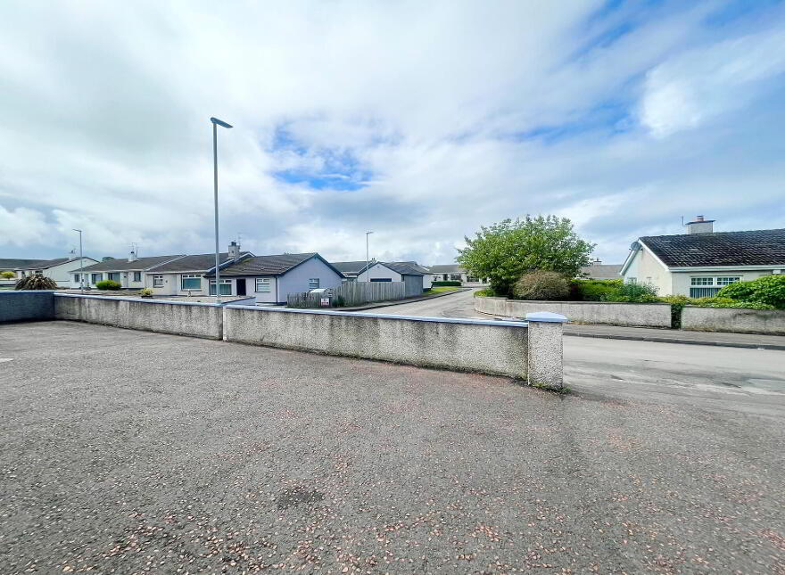 5 Ganiamore Avenue, Portrush, BT56 8EZ