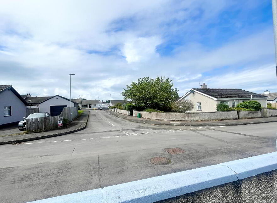 5 Ganiamore Avenue, Portrush, BT56 8EZ
