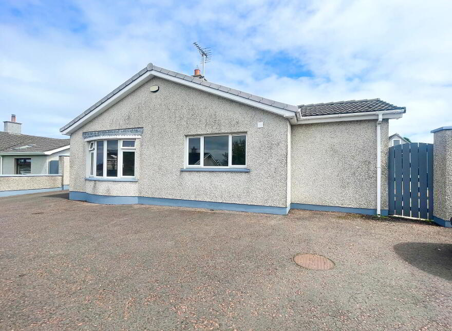 5 Ganiamore Avenue, Portrush, BT56 8EZ