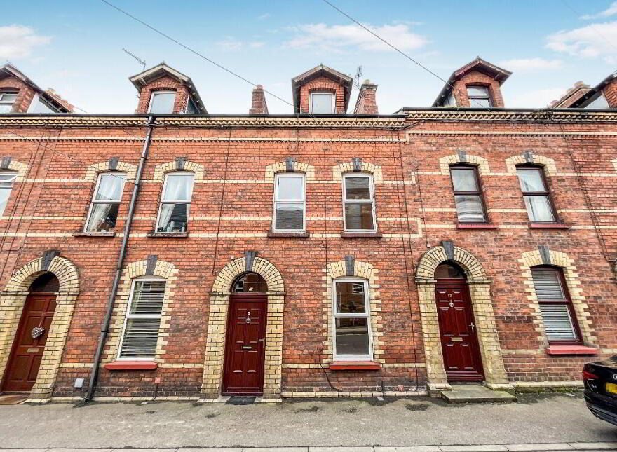 14 Victoria Crescent, Lisburn, BT27 4TF
