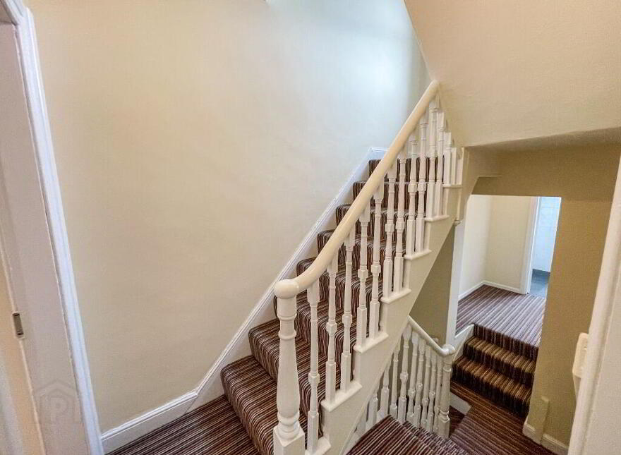 14 Victoria Crescent, Lisburn, BT27 4TF