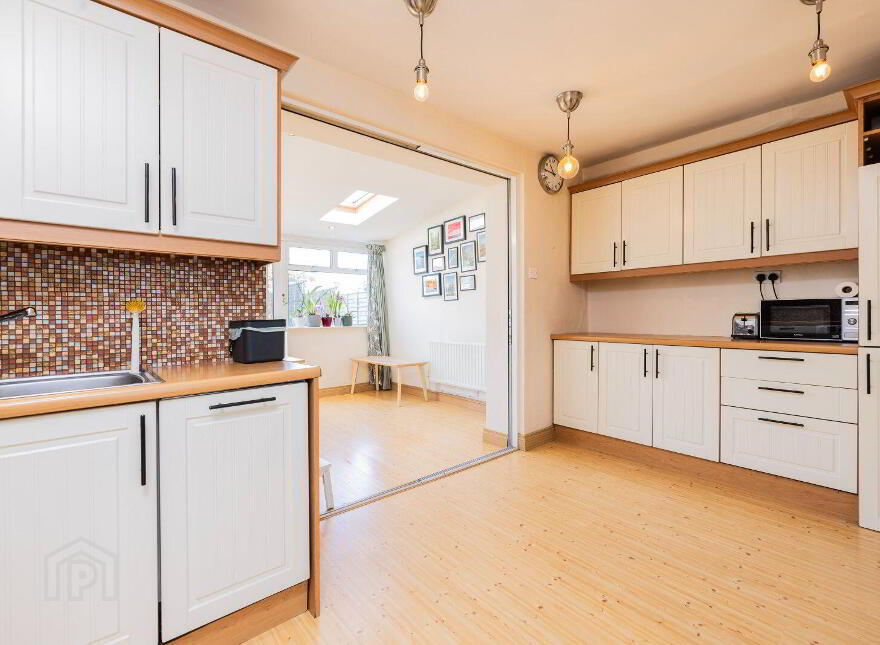 42 Ballygall Crescent, Finglas, Finglas, D11H9T1