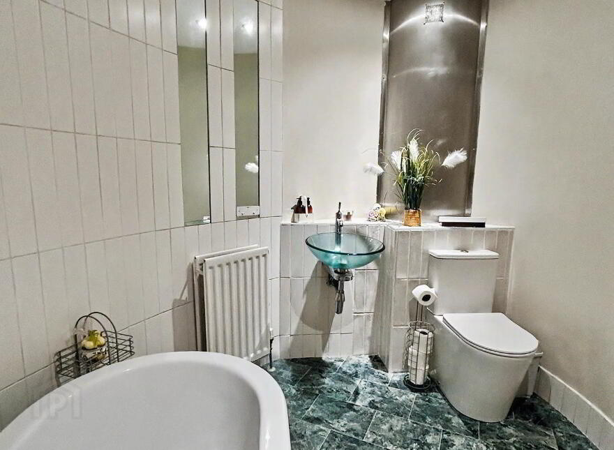 24 Culmore Square, Derry/Londonderry, BT48 8GF