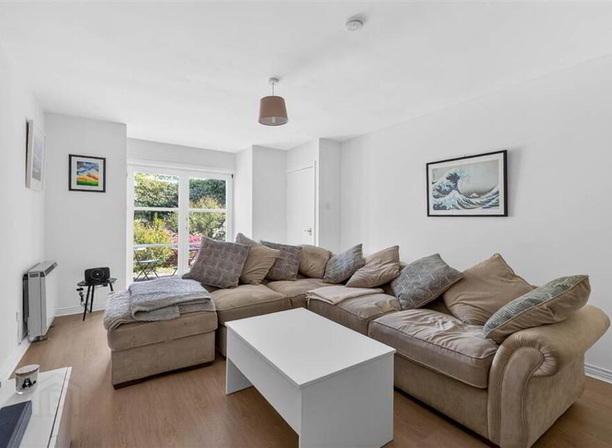 6 Malone Manor, Off Malone Road, Belfast, BT9 6SR