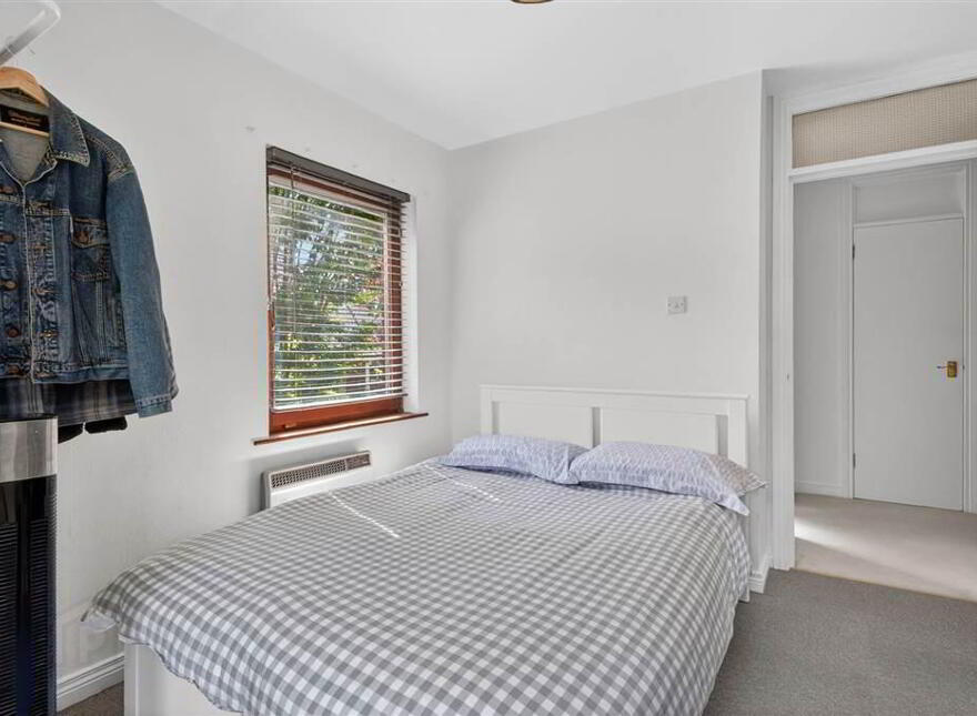 6 Malone Manor, Off Malone Road, Belfast, BT9 6SR