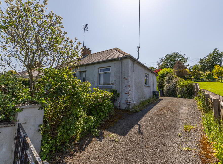 28 Magheratimpany Road, Ballynahinch, BT24 8NZ
