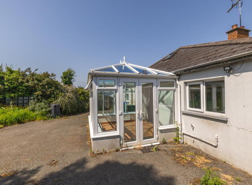28 Magheratimpany Road, Ballynahinch, BT24 8NZ