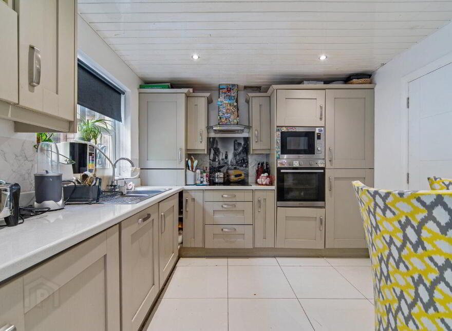 15 Squires View, Belfast, BT14 8FS