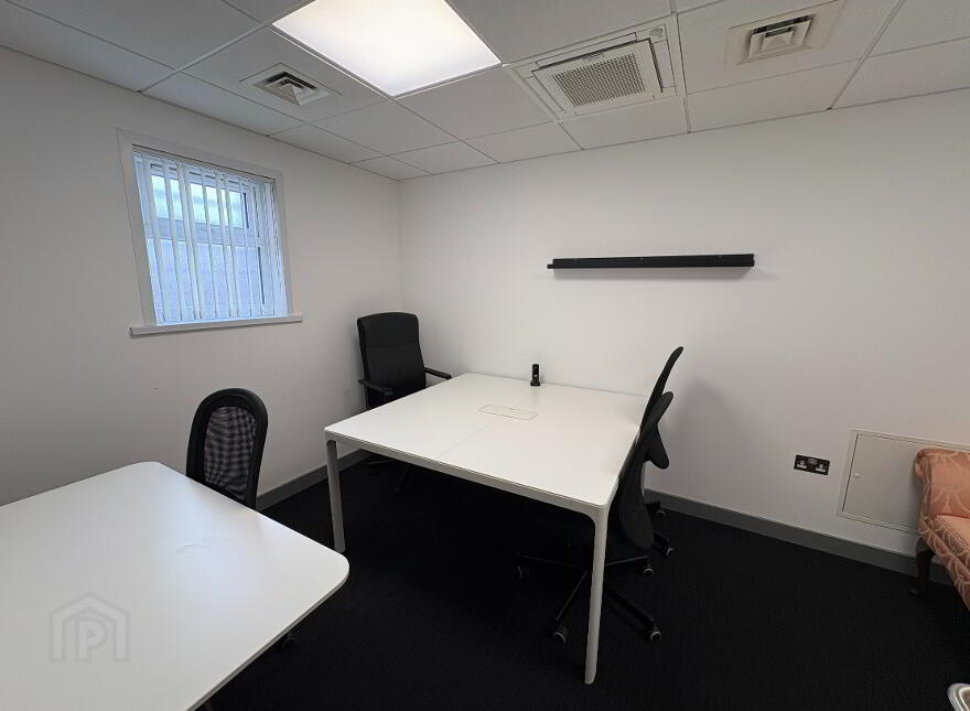 423-425 Newtownards Road, Belfast, BT4 1AT