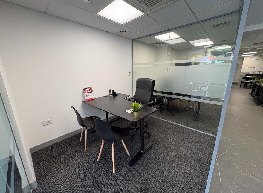 423-425 Newtownards Road, Belfast, BT4 1AT