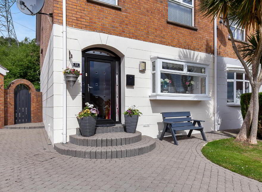 11 Lyndhurst Row, Belfast, BT13 3XX