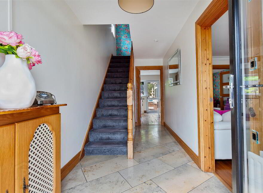 11 Lyndhurst Row, Belfast, BT13 3XX