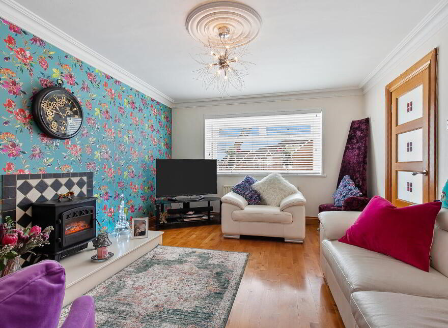 11 Lyndhurst Row, Belfast, BT13 3XX