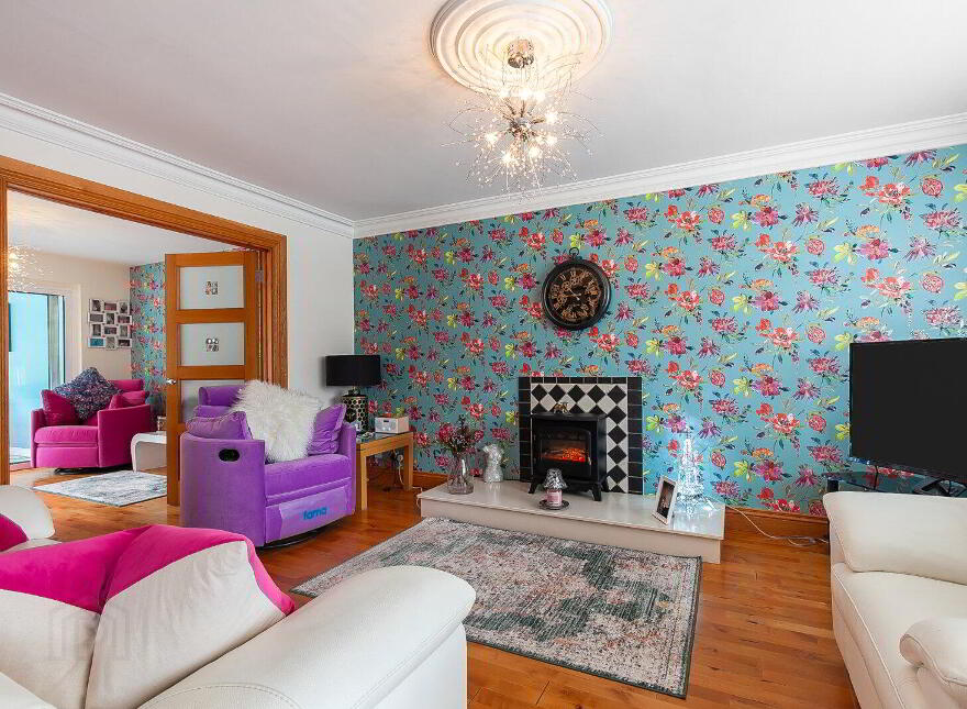 11 Lyndhurst Row, Belfast, BT13 3XX