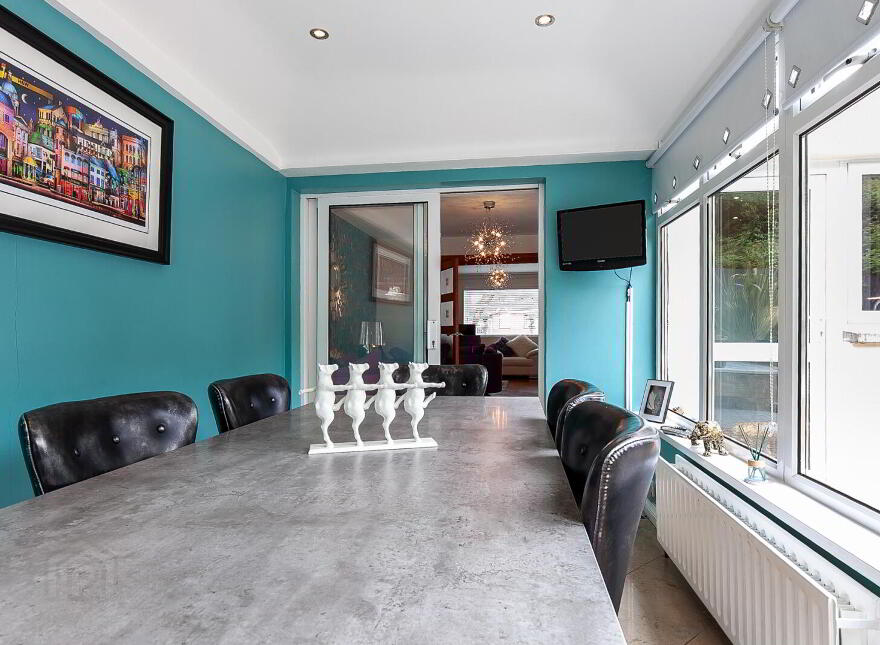 11 Lyndhurst Row, Belfast, BT13 3XX