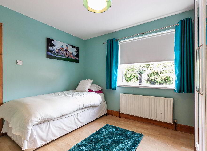 11 Lyndhurst Row, Belfast, BT13 3XX
