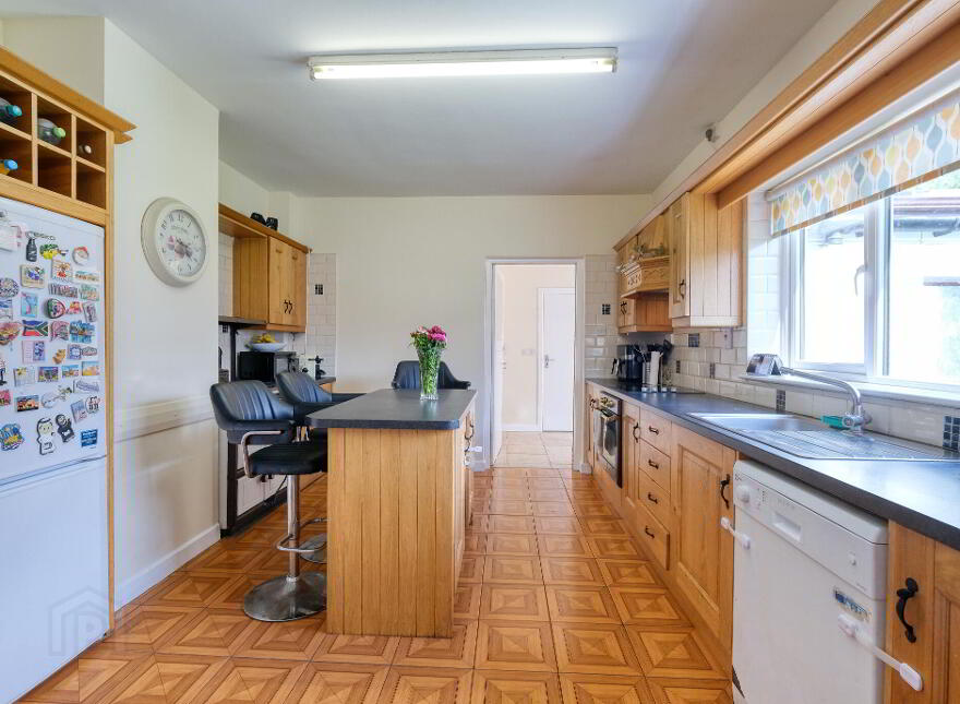 45 College Park, N39YF83