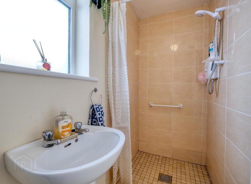 45 College Park, N39YF83