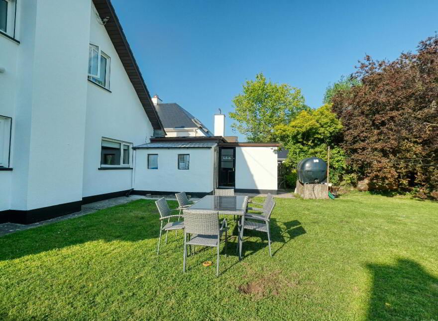 45 College Park, N39YF83