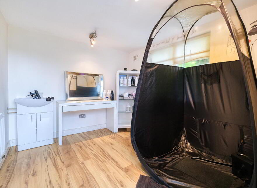 45 College Park, N39YF83