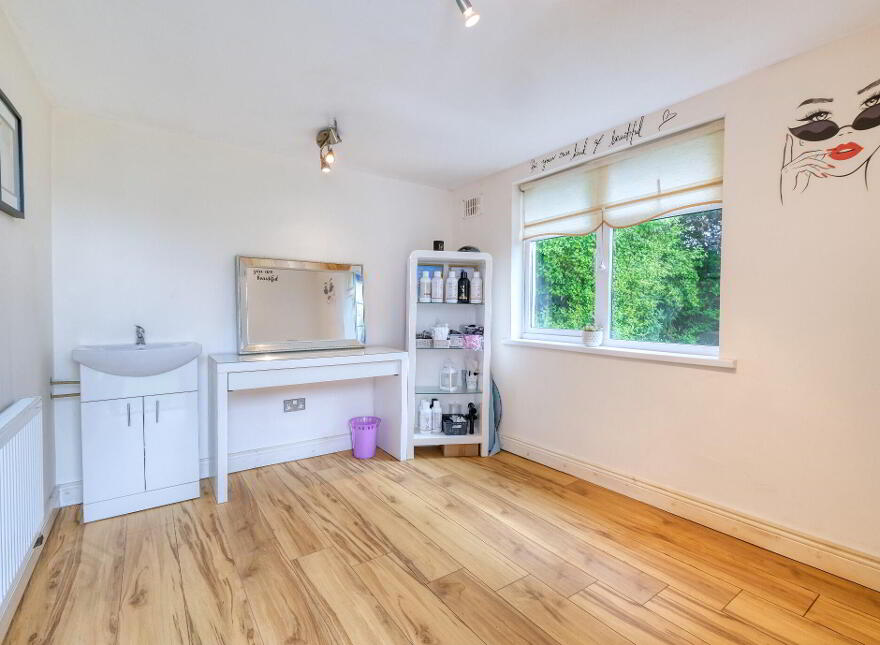 45 College Park, N39YF83