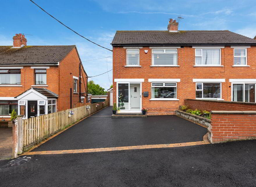 25 Silverstream Drive, Bangor, BT20 3LW