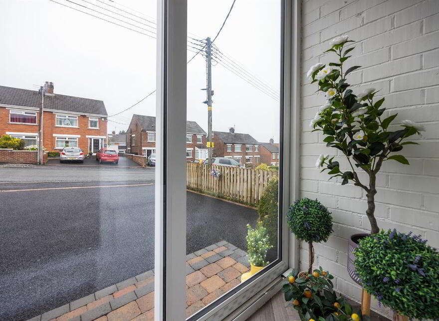25 Silverstream Drive, Bangor, BT20 3LW