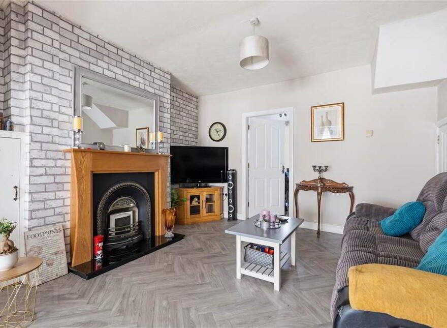 36 Larne Road, Ballymena, BT42 2JB