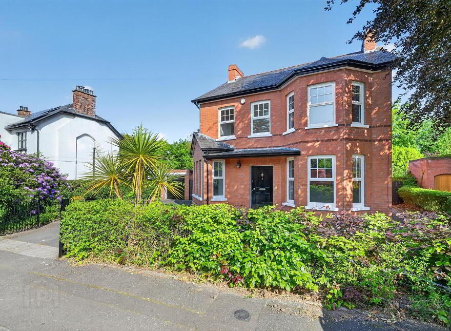 9 Finaghy Park North, Belfast, BT10 0HQ