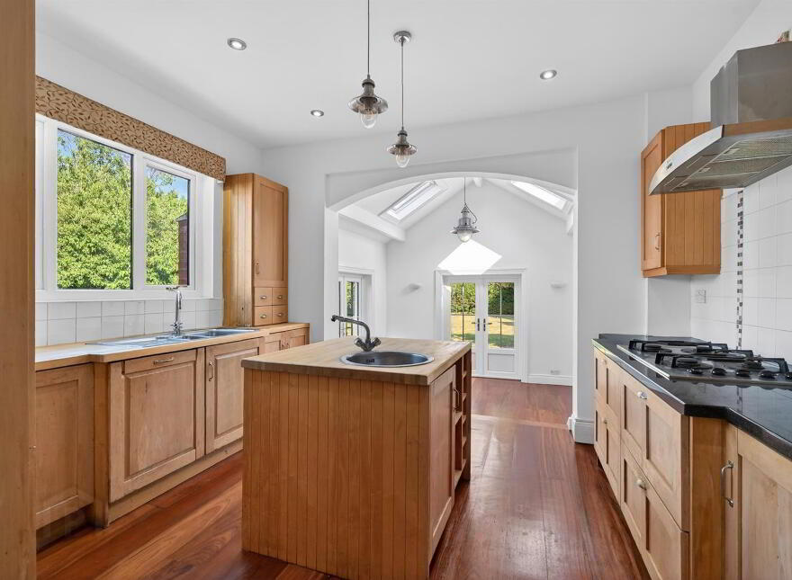 9 Finaghy Park North, Belfast, BT10 0HQ