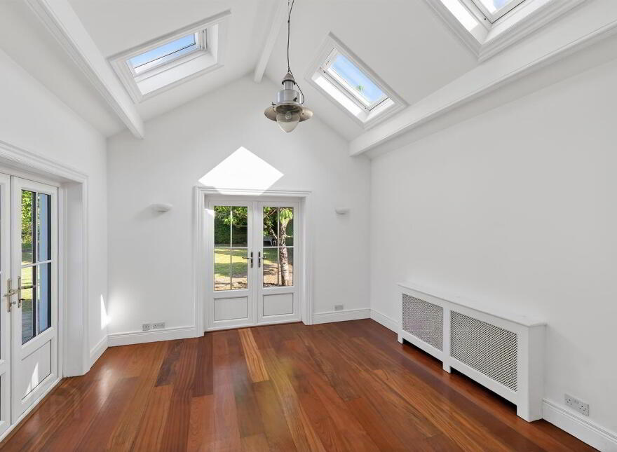9 Finaghy Park North, Belfast, BT10 0HQ
