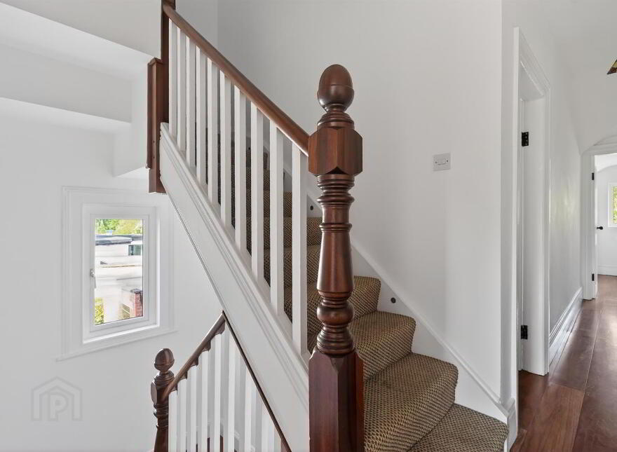 9 Finaghy Park North, Belfast, BT10 0HQ