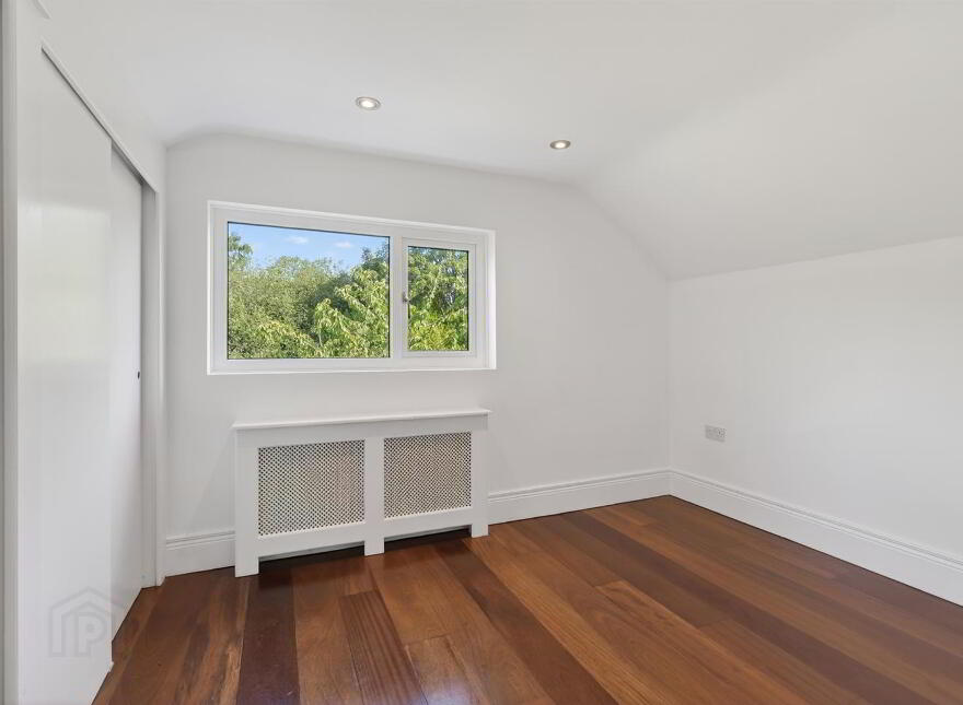 9 Finaghy Park North, Belfast, BT10 0HQ