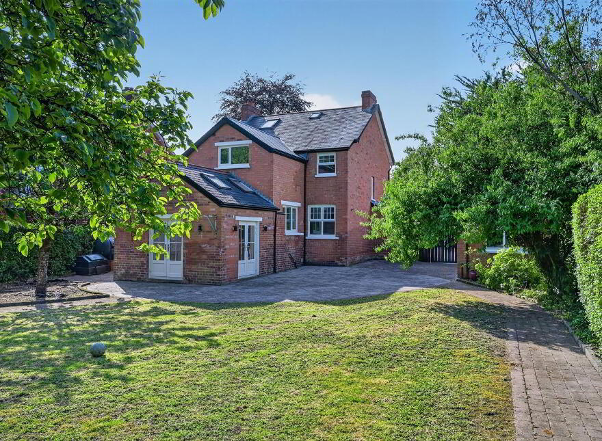 9 Finaghy Park North, Belfast, BT10 0HQ