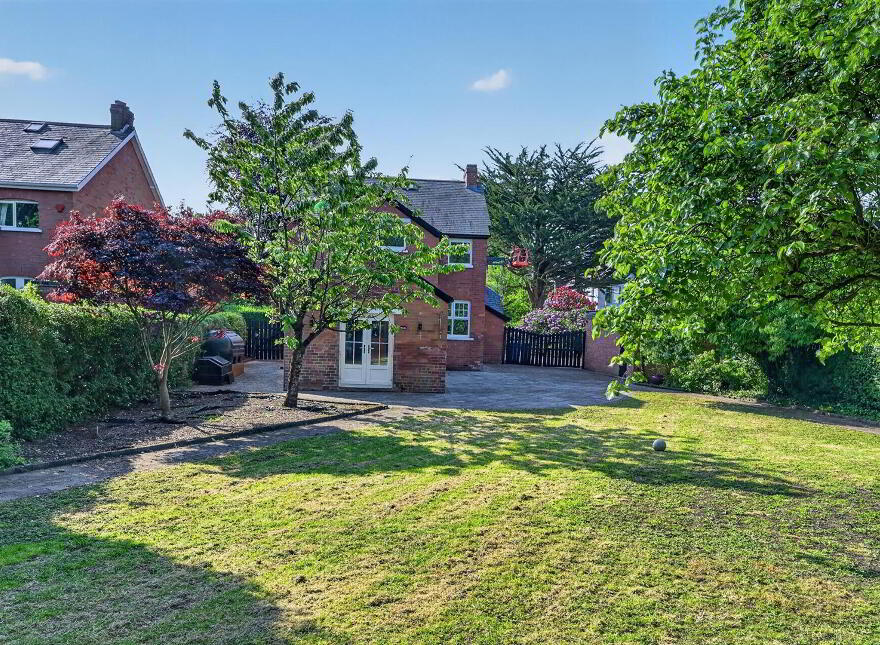9 Finaghy Park North, Belfast, BT10 0HQ