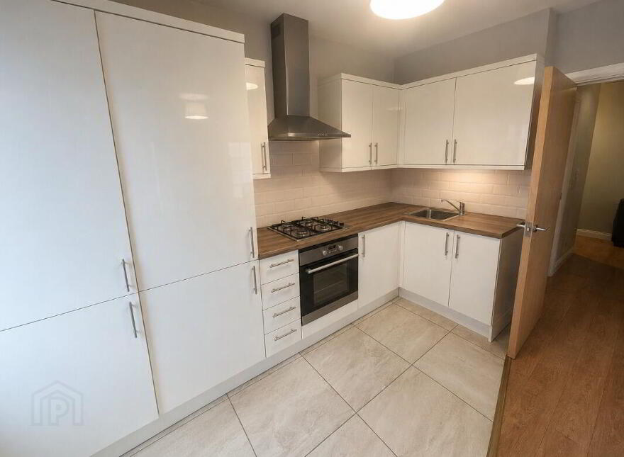 Apt 5 Ivy House, 1 Walnut Street, Belfast, BT7 1FB