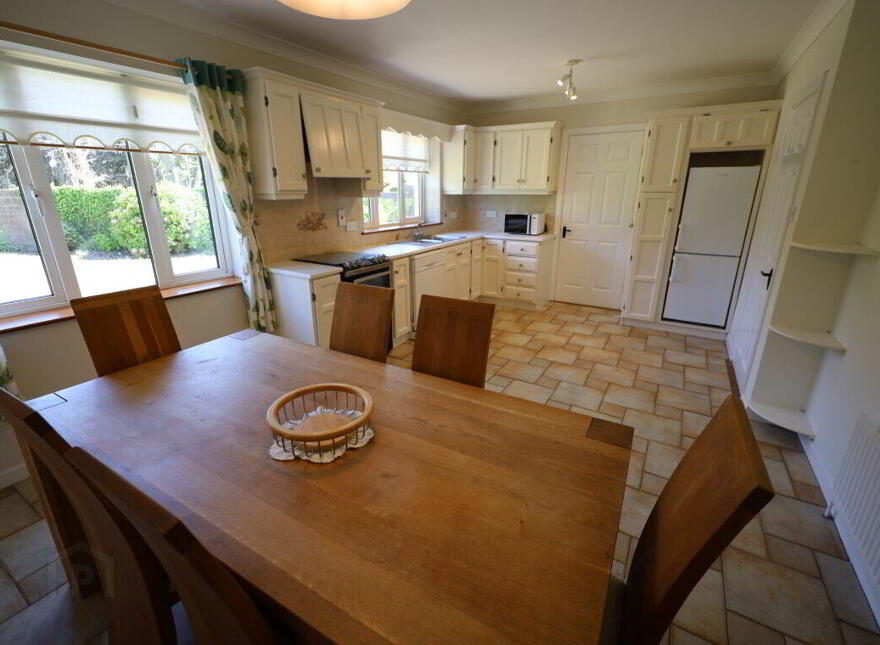 8 Laurelmount Drive, Waterpark, Carrigaline, P43AR24