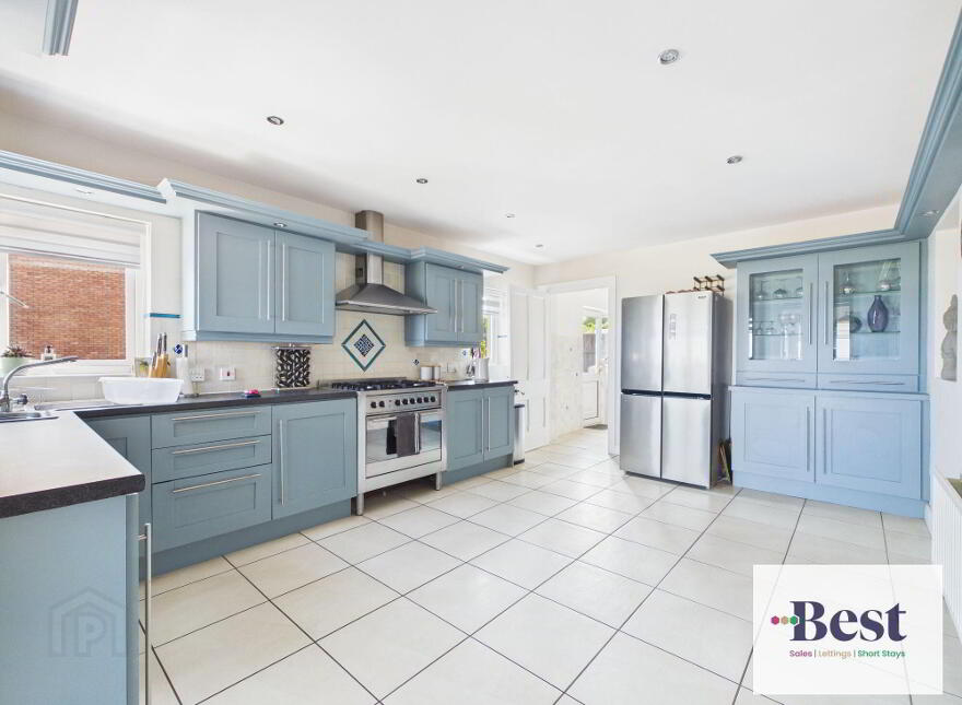 24 Whinfield, Larne, BT40 2LD