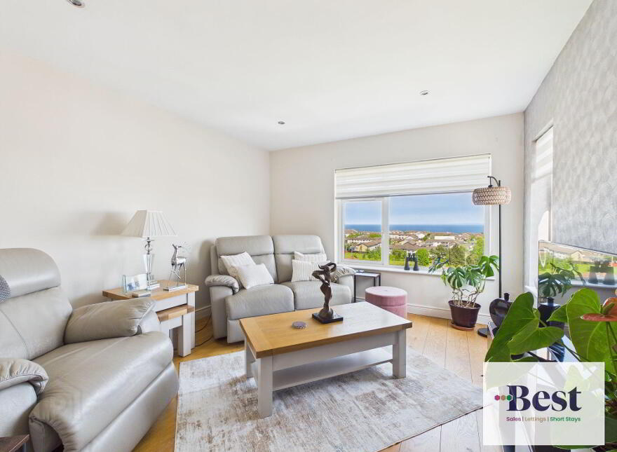 24 Whinfield, Larne, BT40 2LD