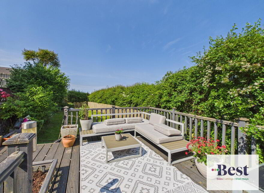 24 Whinfield, Larne, BT40 2LD
